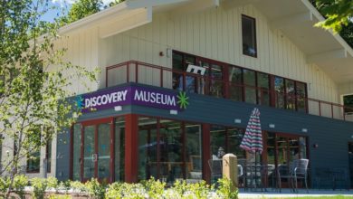 Brian Sheth Awards Grant to Discovery Museum