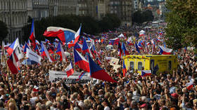 Mass anti-government protest hits Prague (VIDEOS)